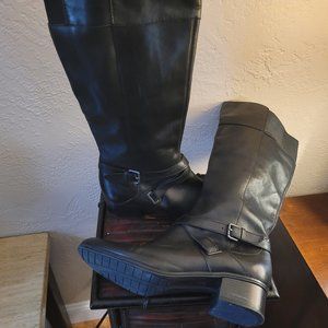 Leather boots
